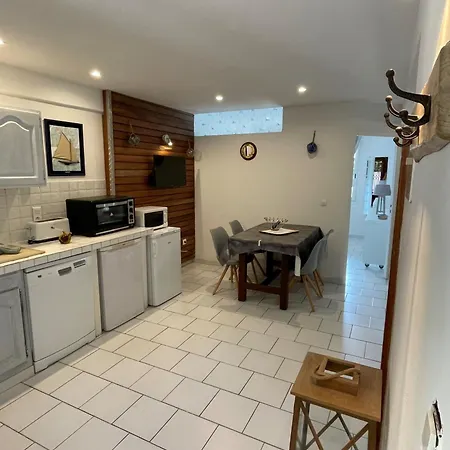 Le Golfe Bleu Apartment