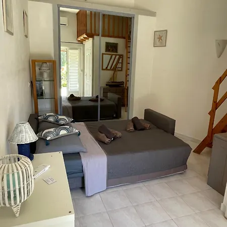 Le Golfe Bleu Apartment