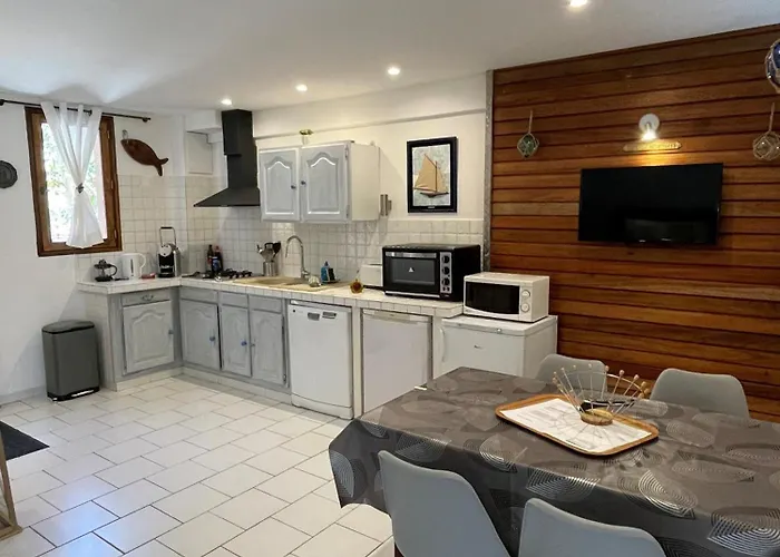 Le Golfe Bleu Райоль-Канадель-сюр-Мер